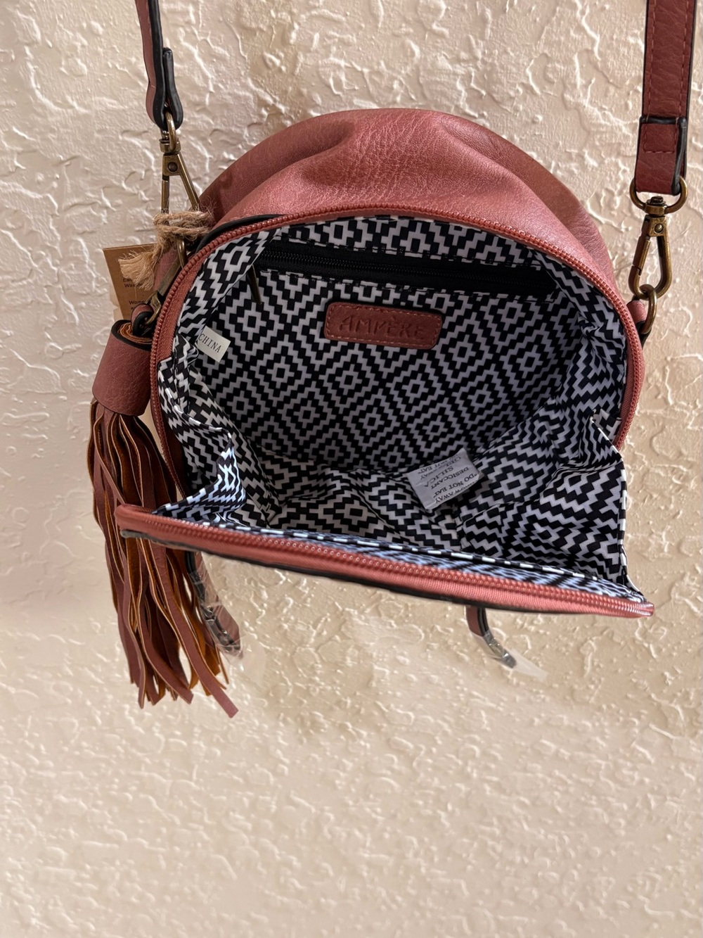 The Suzie classic crossbody round bag color nude NWT adj. strap boho style - Picture 7 of 10